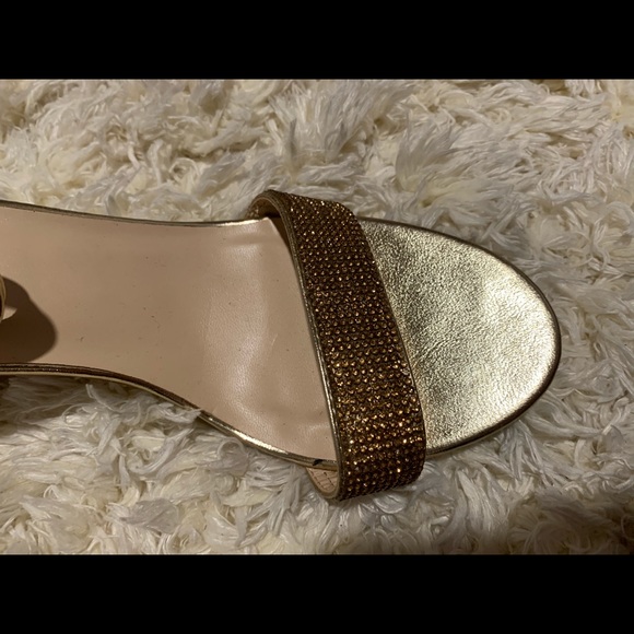 Gold Heels - Picture 3 of 6